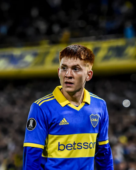 Barco: Pasión vs. Ambición Pasión vs. Ambición: El corazón de Barco dividido entre el amor por Boca y la tentación del Manchester City.